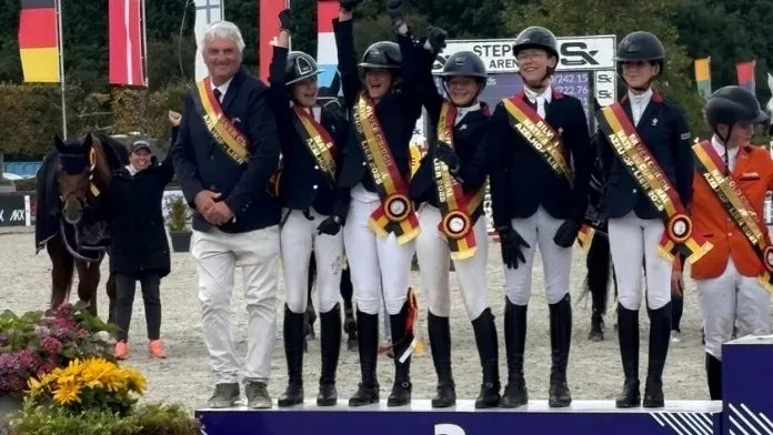 -Phillipine-Perriez-2-eme-par-equipe-de-la-Coupe-des-Nations-a-Lierre