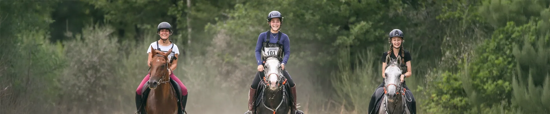 Cavaliers en compétition d'Endurance 